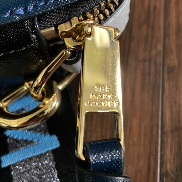 Gorgeous "The Marc Jacob's" Crossbody Bag.  NWOT - Picture 11 of 16